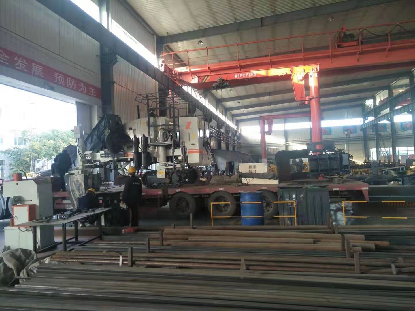 發(fā)車！新路緣混凝土滑模攤鋪機(jī)發(fā)襄陽棗陽，助力公路修筑